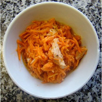 Острая морковь с курицей